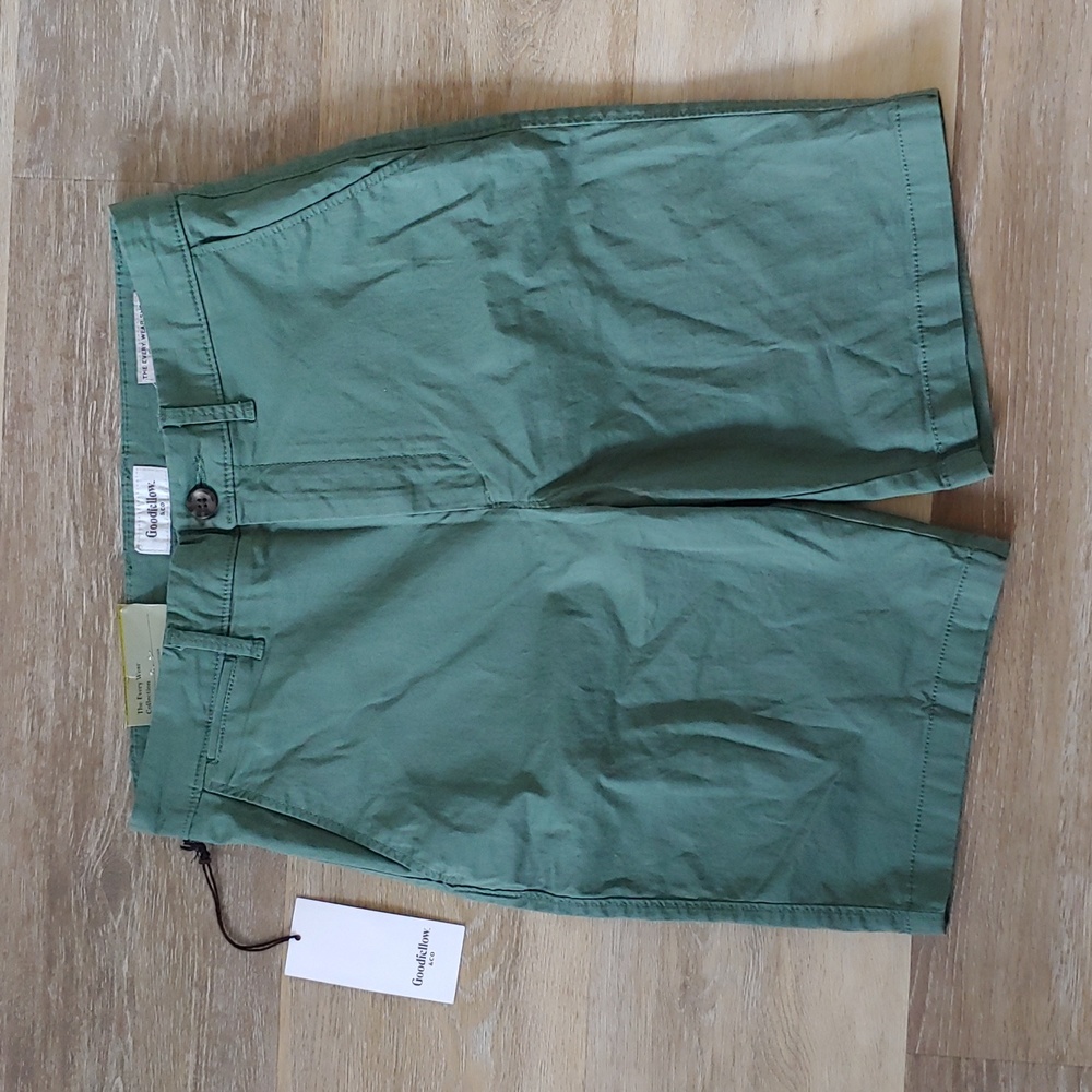NWT Goodfellow & Co Men's Every Wear Flat Front Shorts Green Size 28